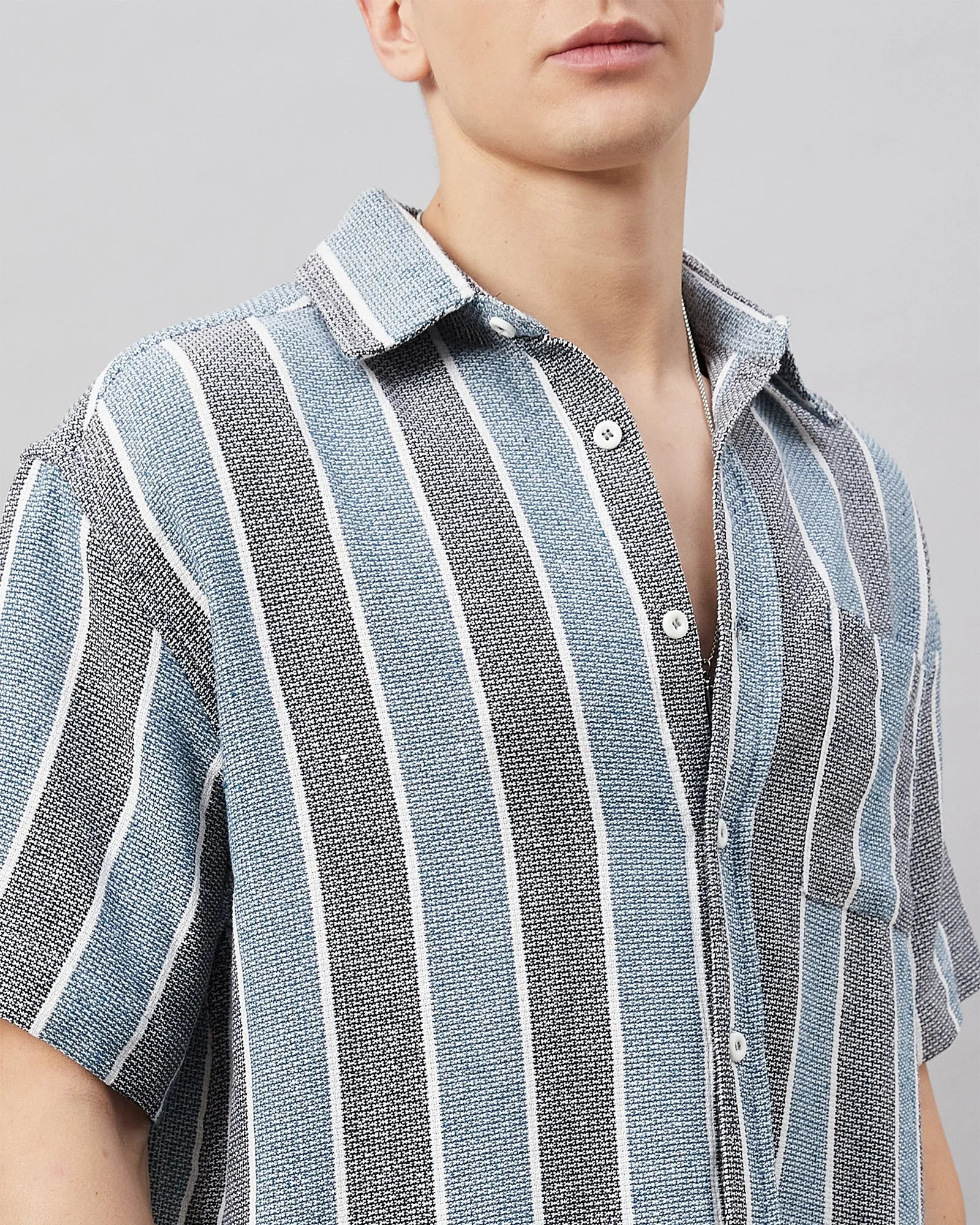 Chimpaaanzee Men Teal Blue & Black Oversized Fit Shirt