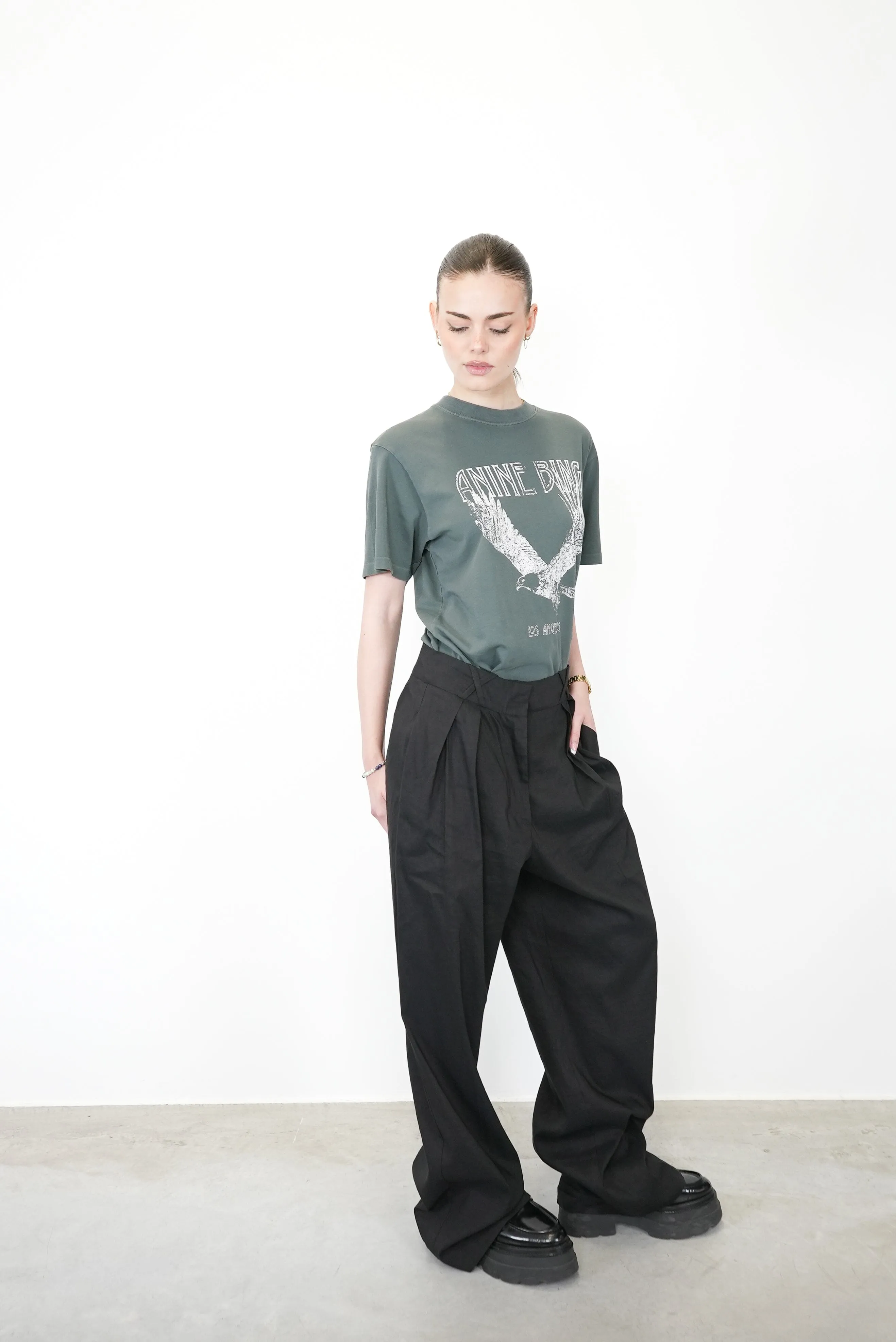 LILI OVERSIZED TEE WITH EAGLE PRINT