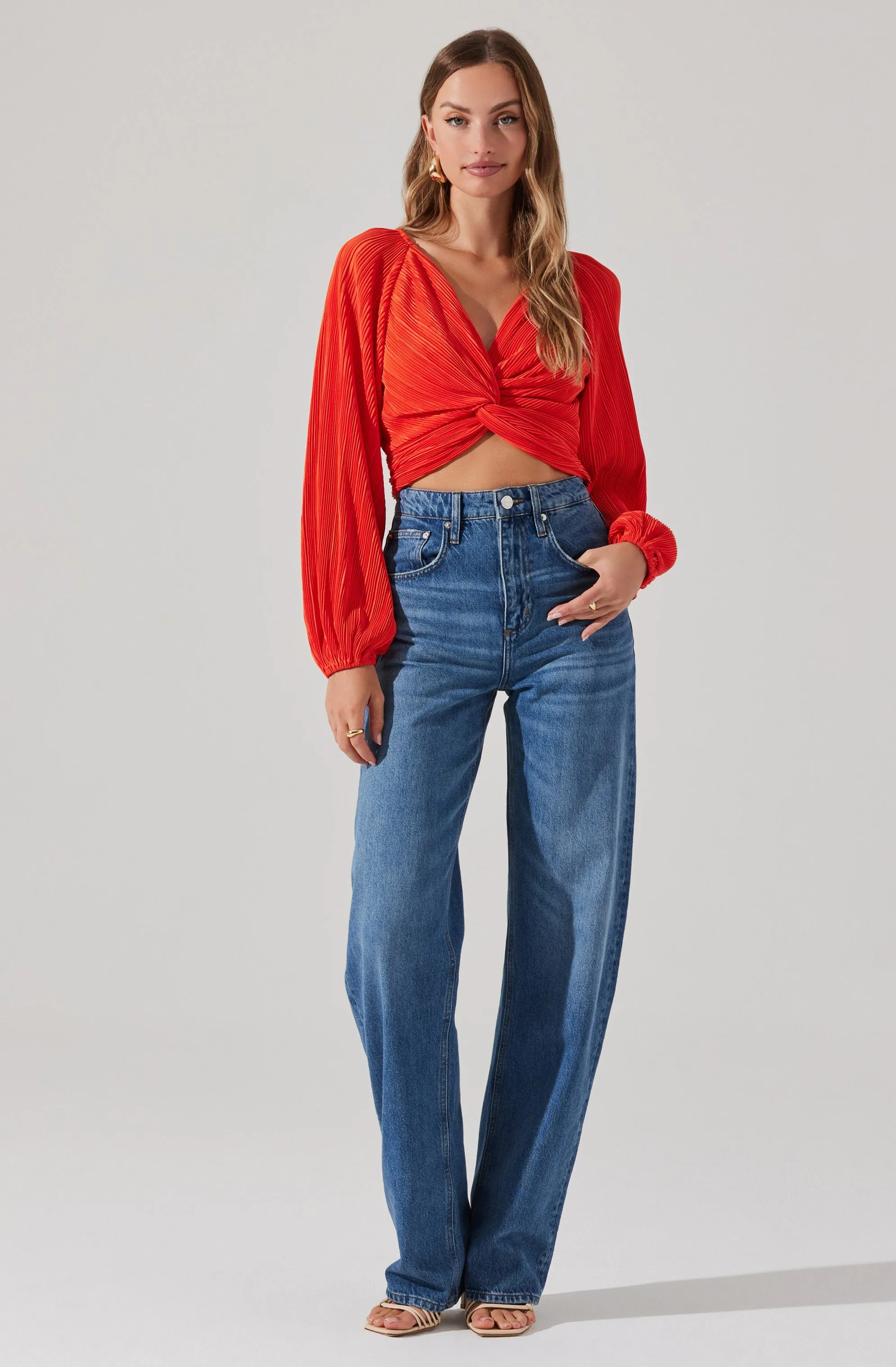 Long Sleeve Twist Plisse Top