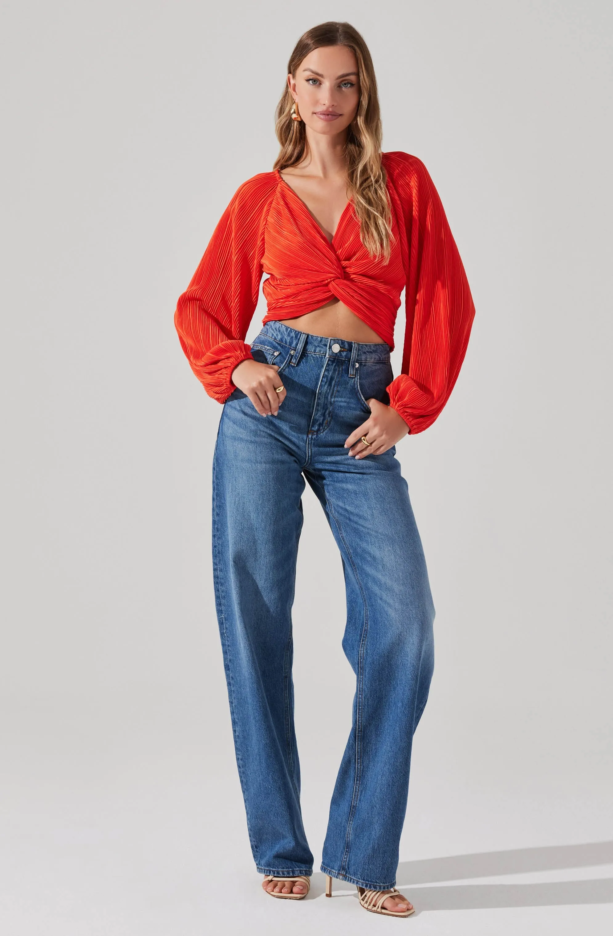 Long Sleeve Twist Plisse Top