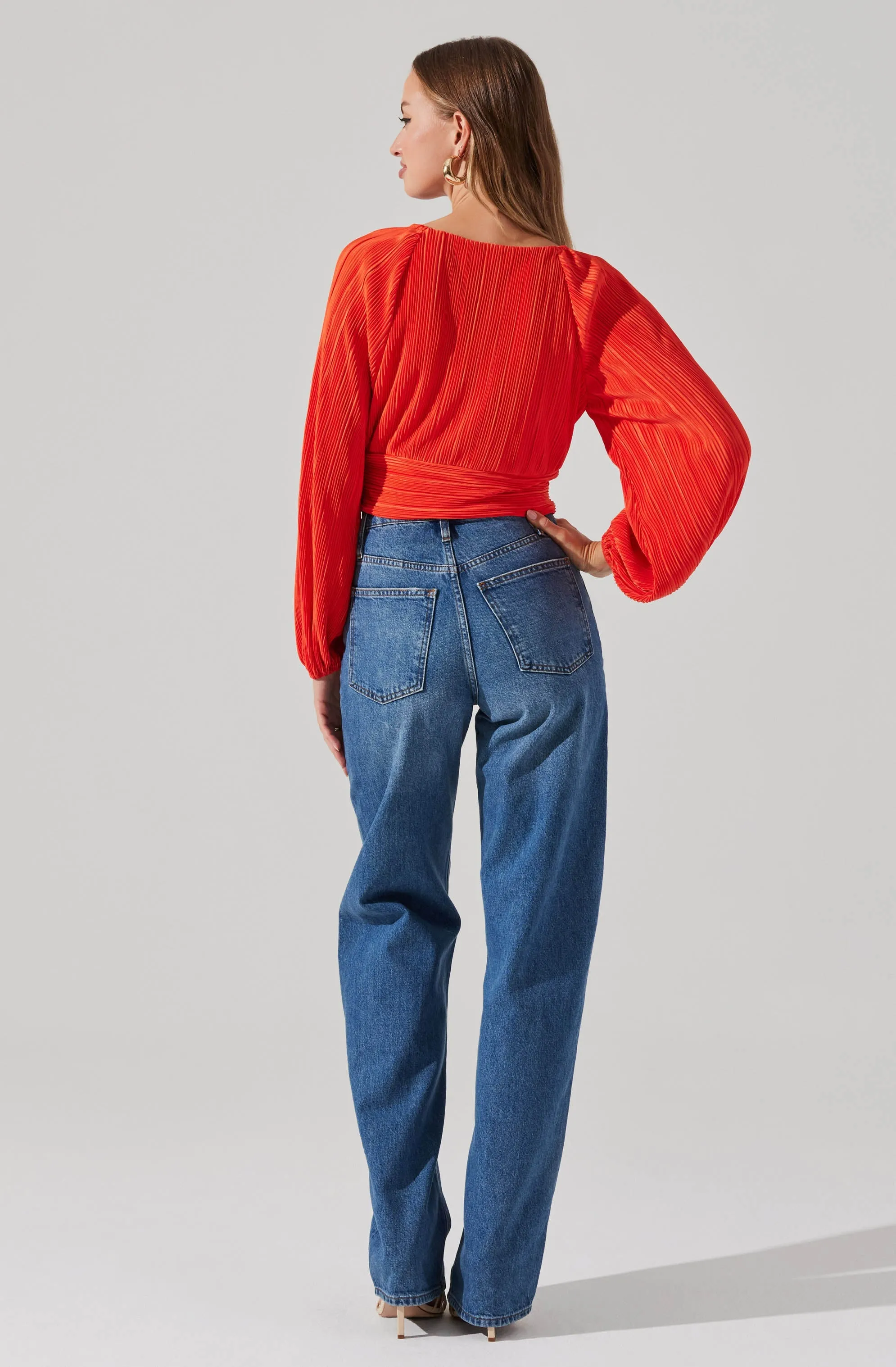 Long Sleeve Twist Plisse Top