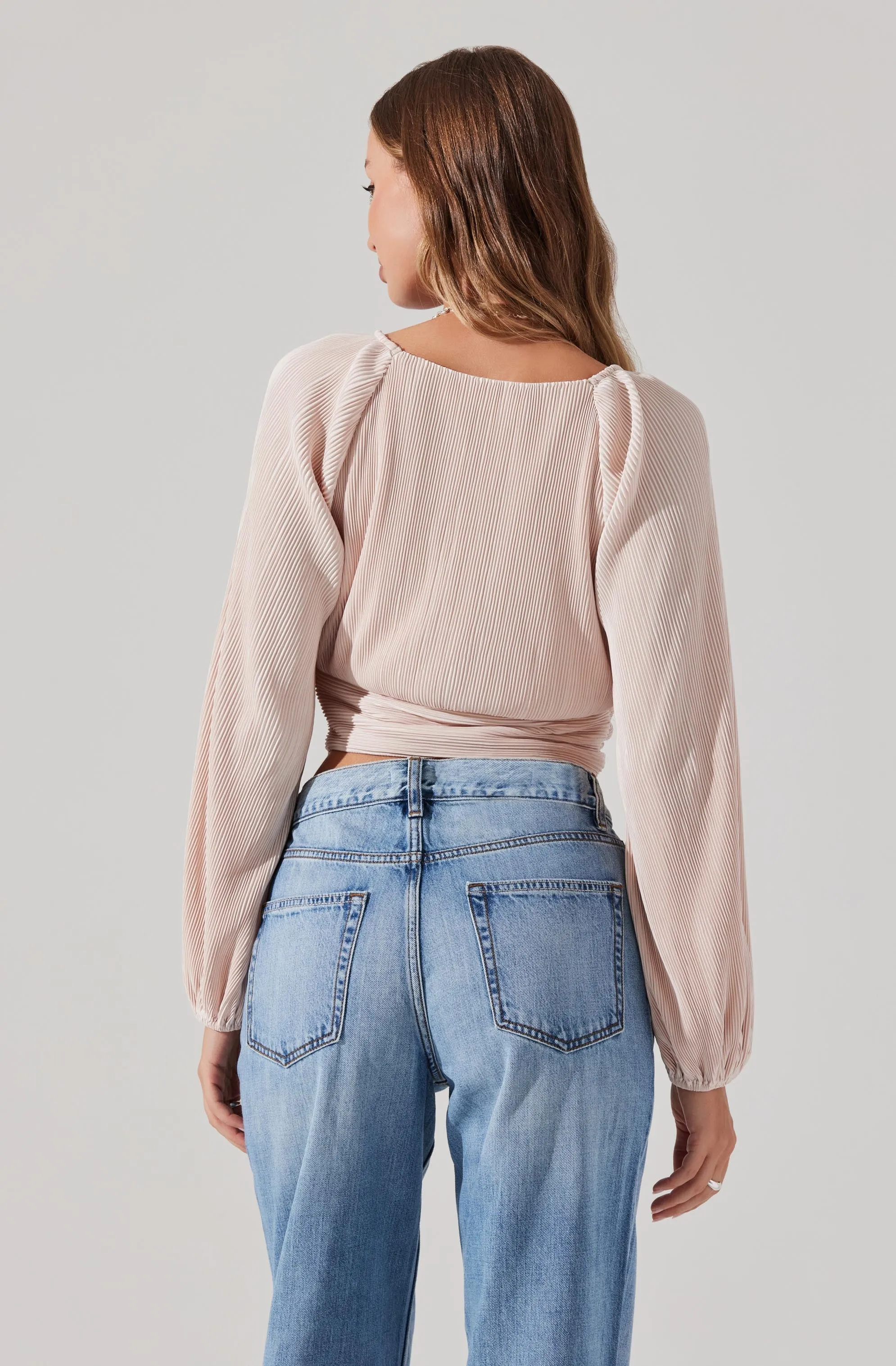Long Sleeve Twist Plisse Top