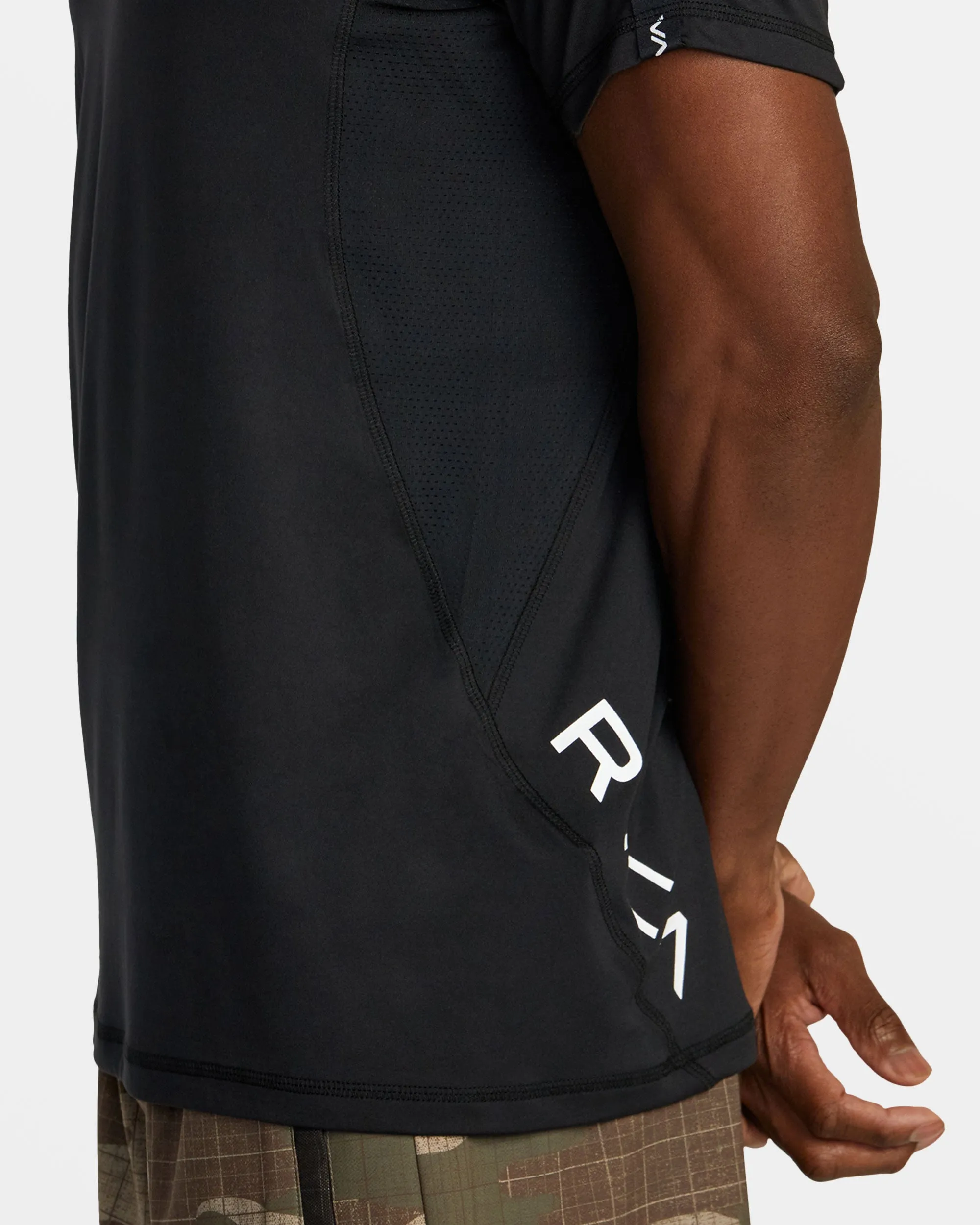 Sport Vent Banded T-Shirt - Black